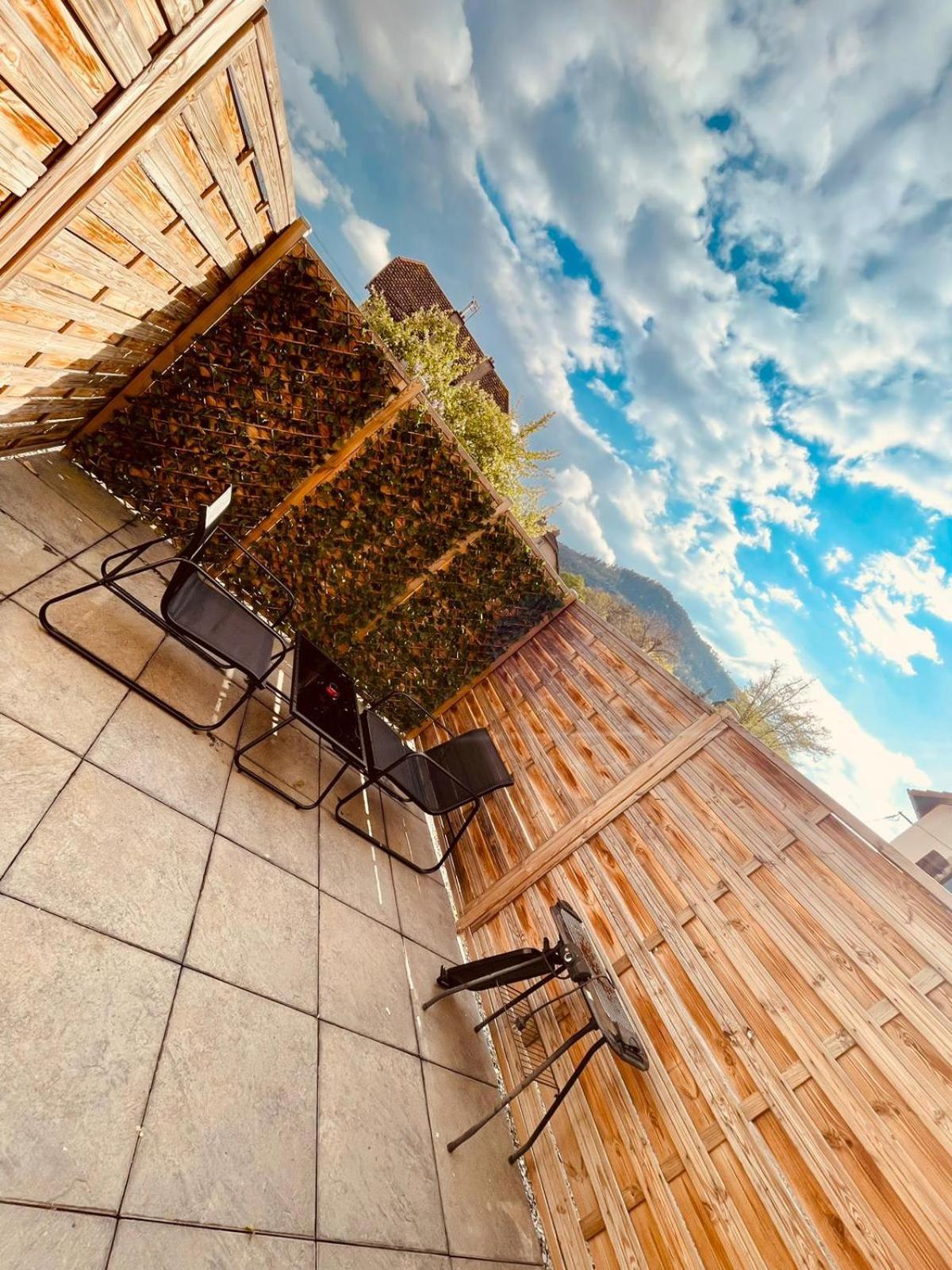 Apartment Jeux D'amour Jacuzzi / *
